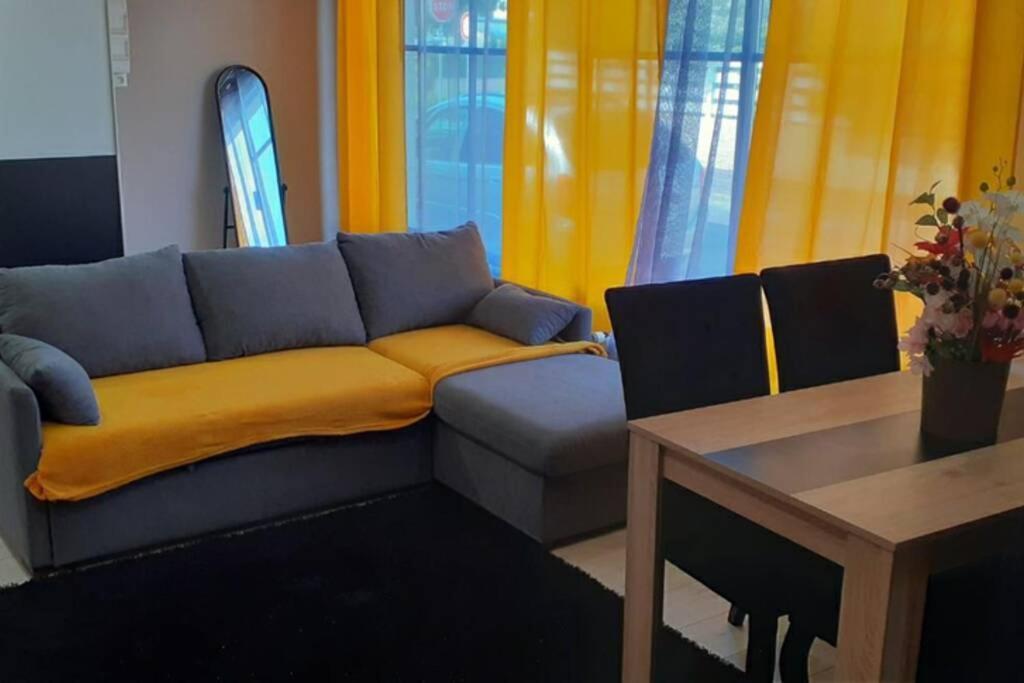 Charmante Petite Maison Charleville-Mézières Eksteriør billede